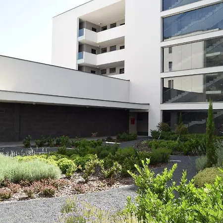 Appartement Lela Garden Balatonlelle